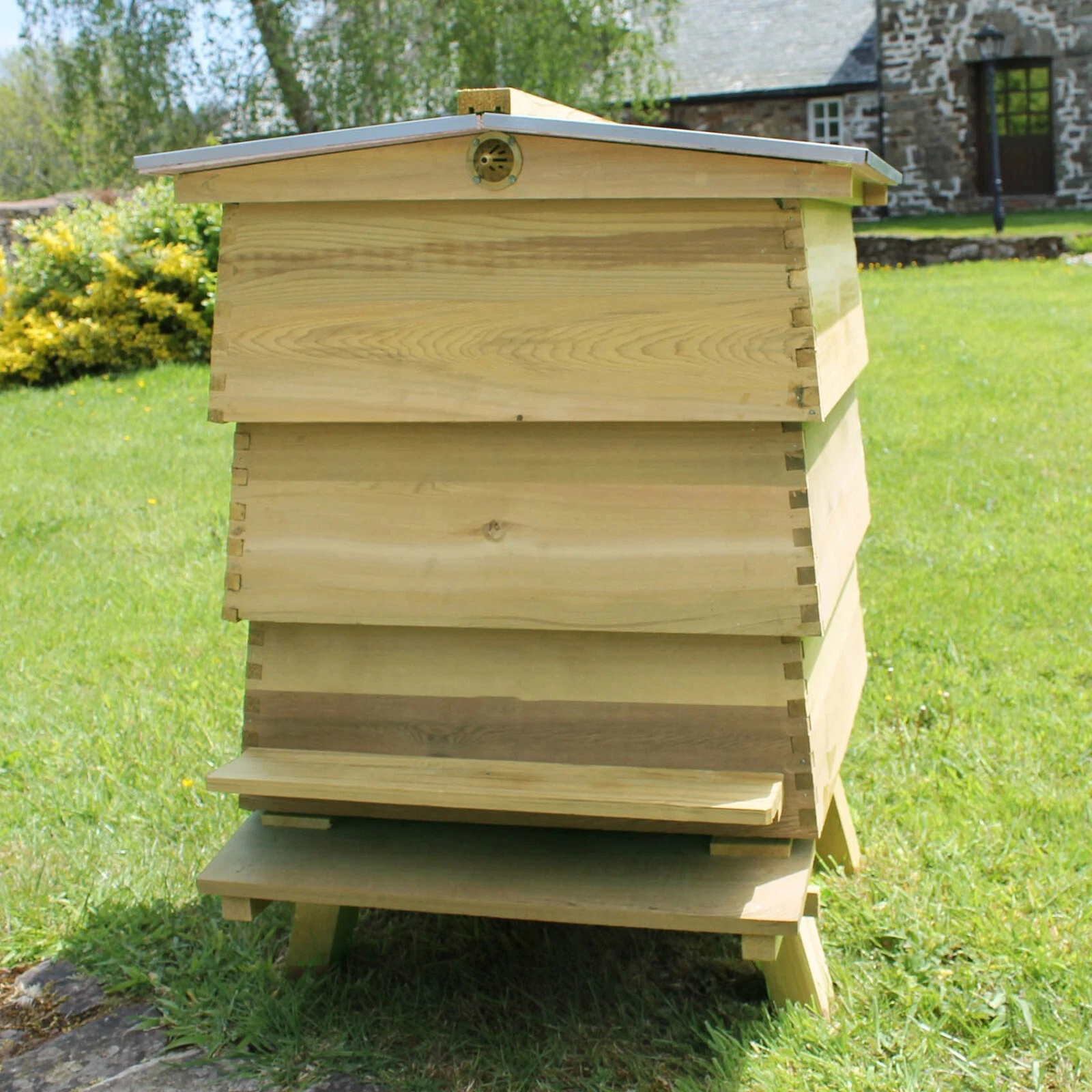WBC Beehive New Zealand Pine 3 Lifts 2 Supers 1 Brood Gabled Roof