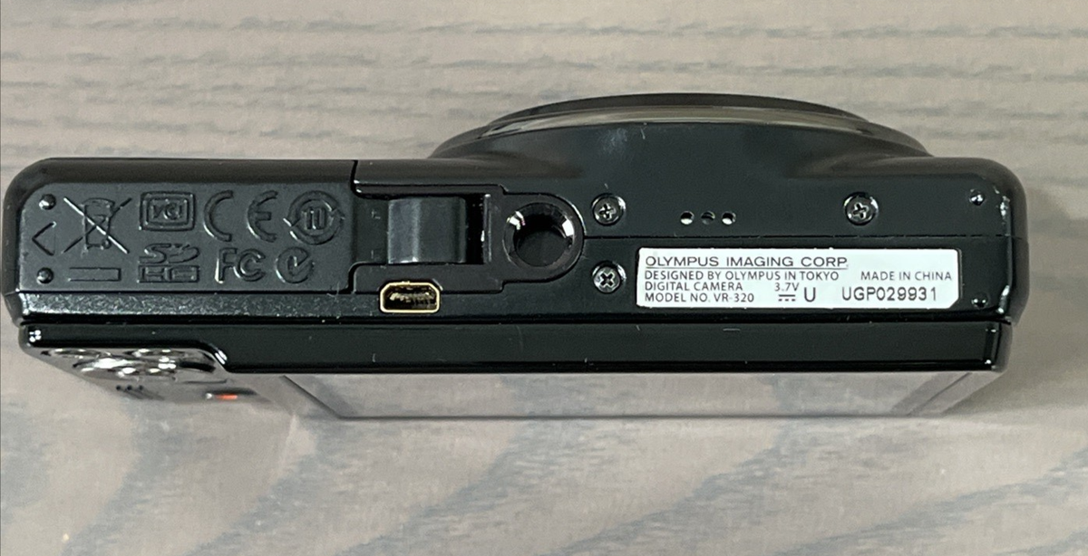 Olympus V Series VR-320 14.0MP Digital Camera - Black (228125) for