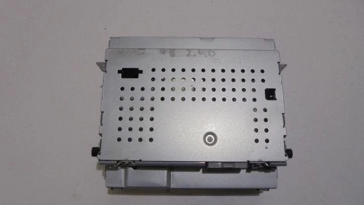 VOLVO V70 II SW Musik-Player mit GPS 31210433AB 2.4 Diesel 120kw 2008 22675849 - Bild 4 von 4