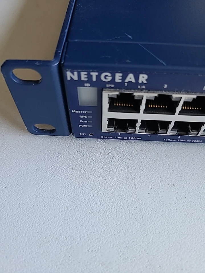 NetGear (GSM7352S) 48-Ports External Switch Managed stackable - Image 3 of 3