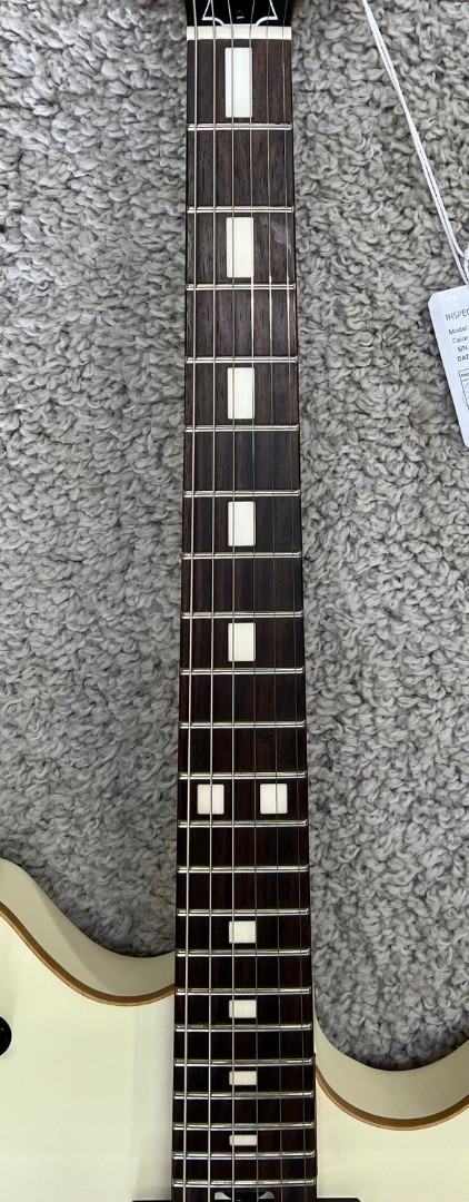 EVH SA-126 Standard, Satin Vintage White 2025 Wolfgang Model Electric Guitar