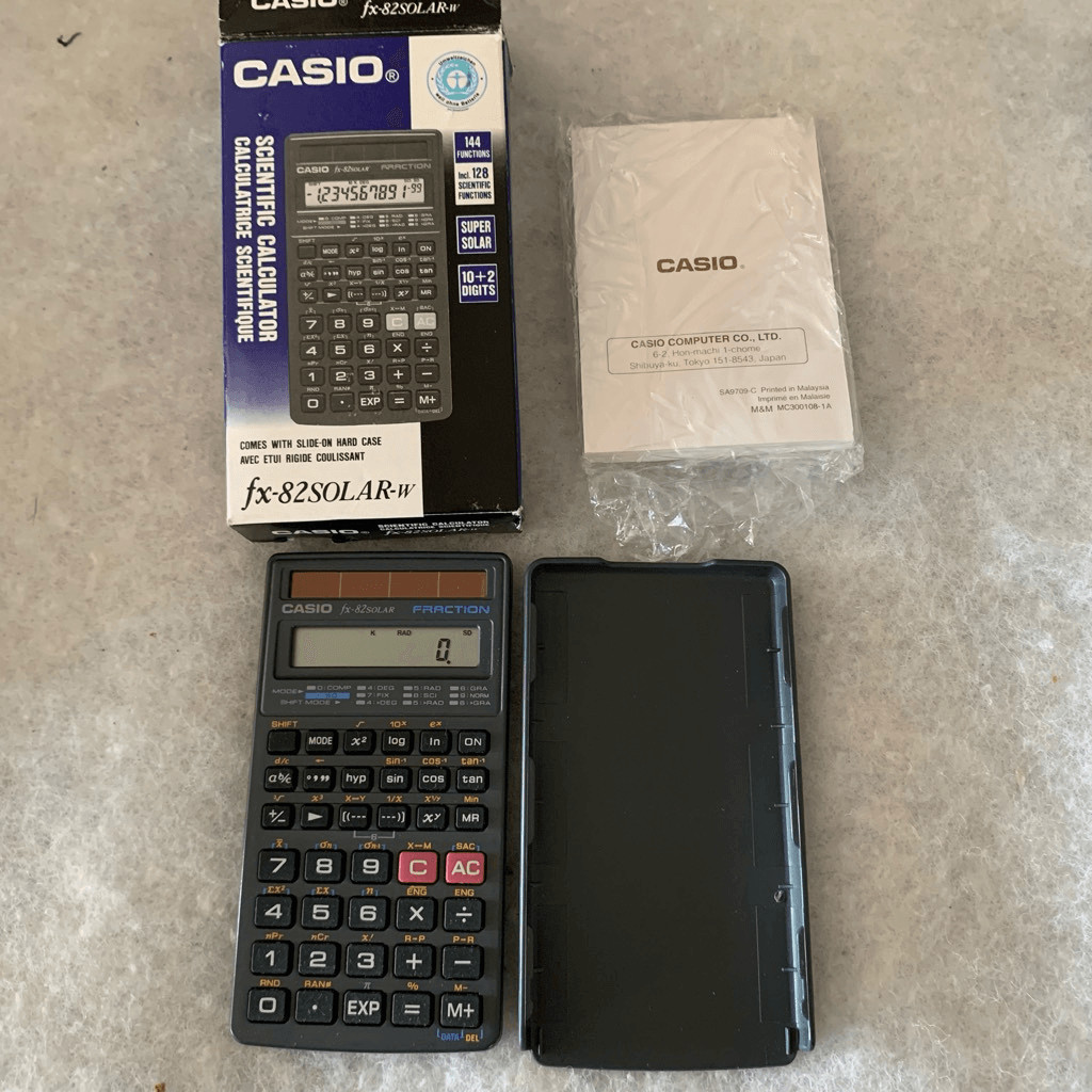 Casio FX-82SOLAR-W Scientific Calculator *Nice*