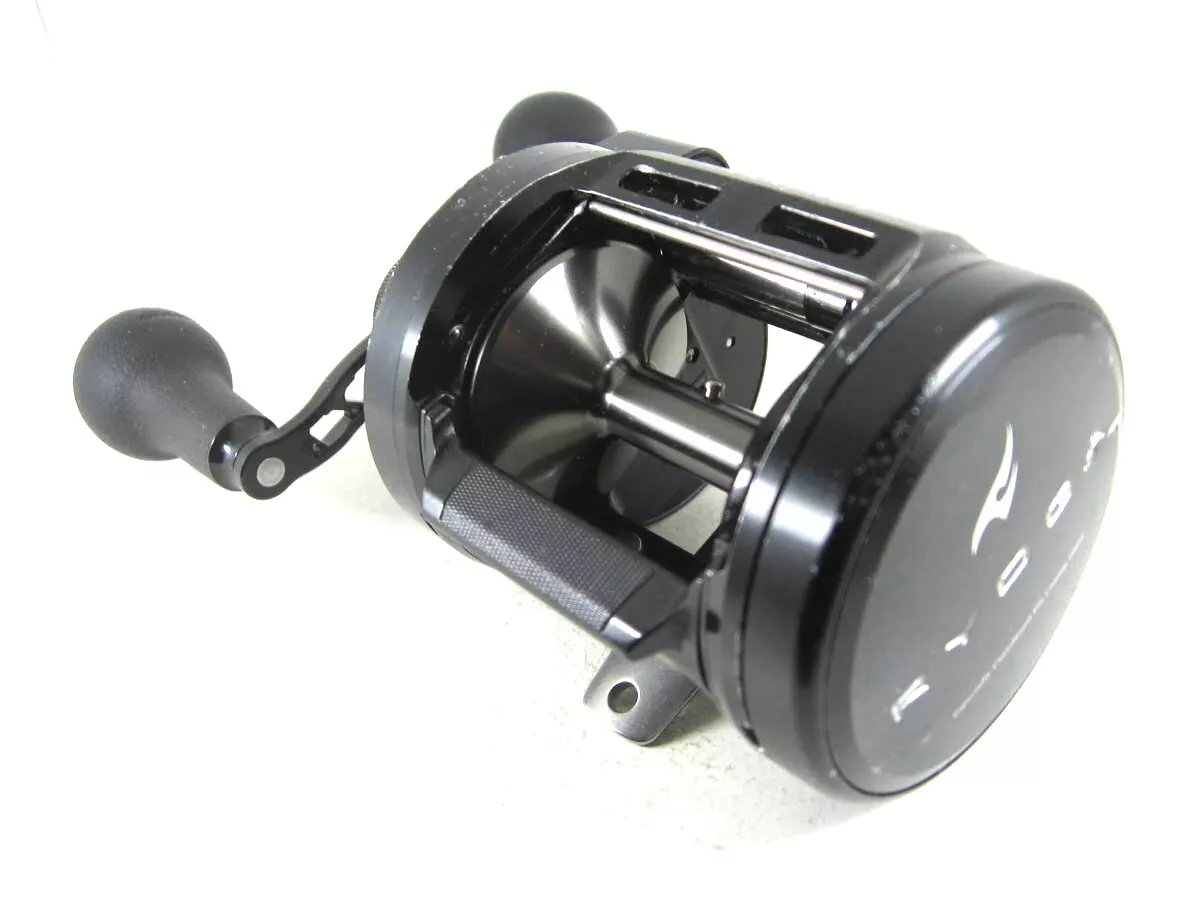 Daiwa Ryoga Shrapnel C3000HL Bait Reel /fishing /Reel /Scratches and stains