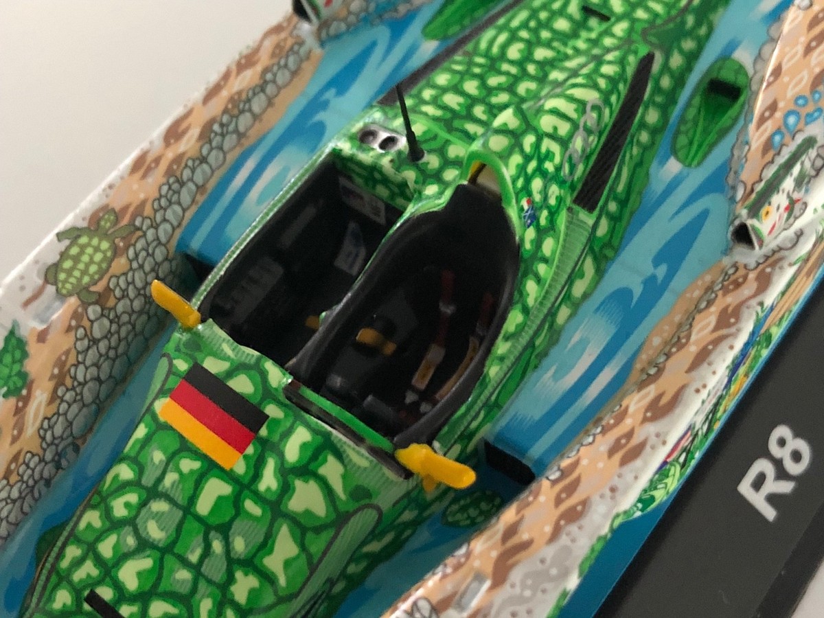 Audi Authentic Collection R8 Crocodile Race Car #77 2000 1:43
