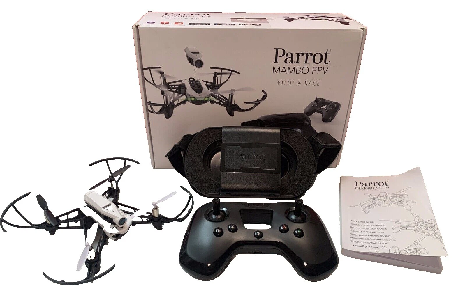 鹦鹉遥控四轴飞行器和多视镜模型和套件