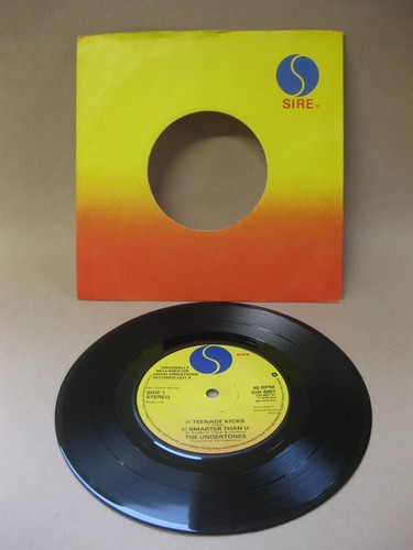 The Undertones ~ Teenage Kicks ~ 7" Vinyl 4 Track Single ~ Sire ~SIR 4007 (1978)