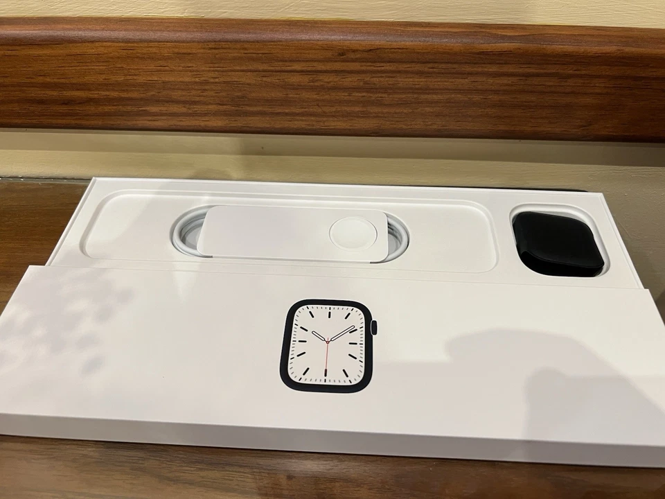 Apple Watch Series 7 45mm (GPS + Celular) Aluminio - Midnight - Imagen 3 de 4