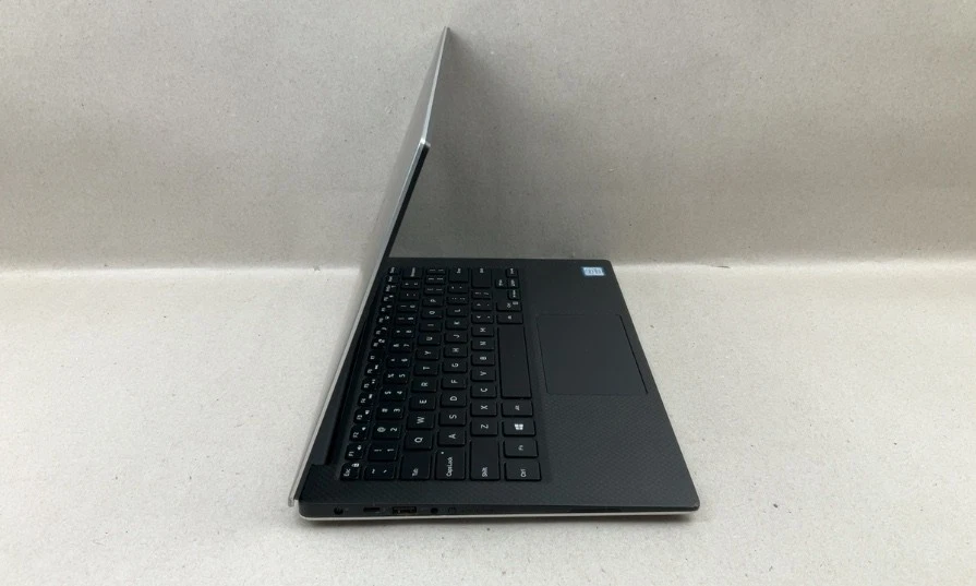 DELL XPS 13 9360 | INTEL CORE I5-7200U 2.5GHZ | 256GB | 8GB | SIN SISTEMA OPERATIVO Foto 3 de 4