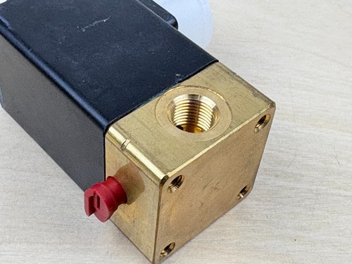 Burkert 630714 V/V Solenoid Valve, N/O, 605191 - Picture 9 of 11