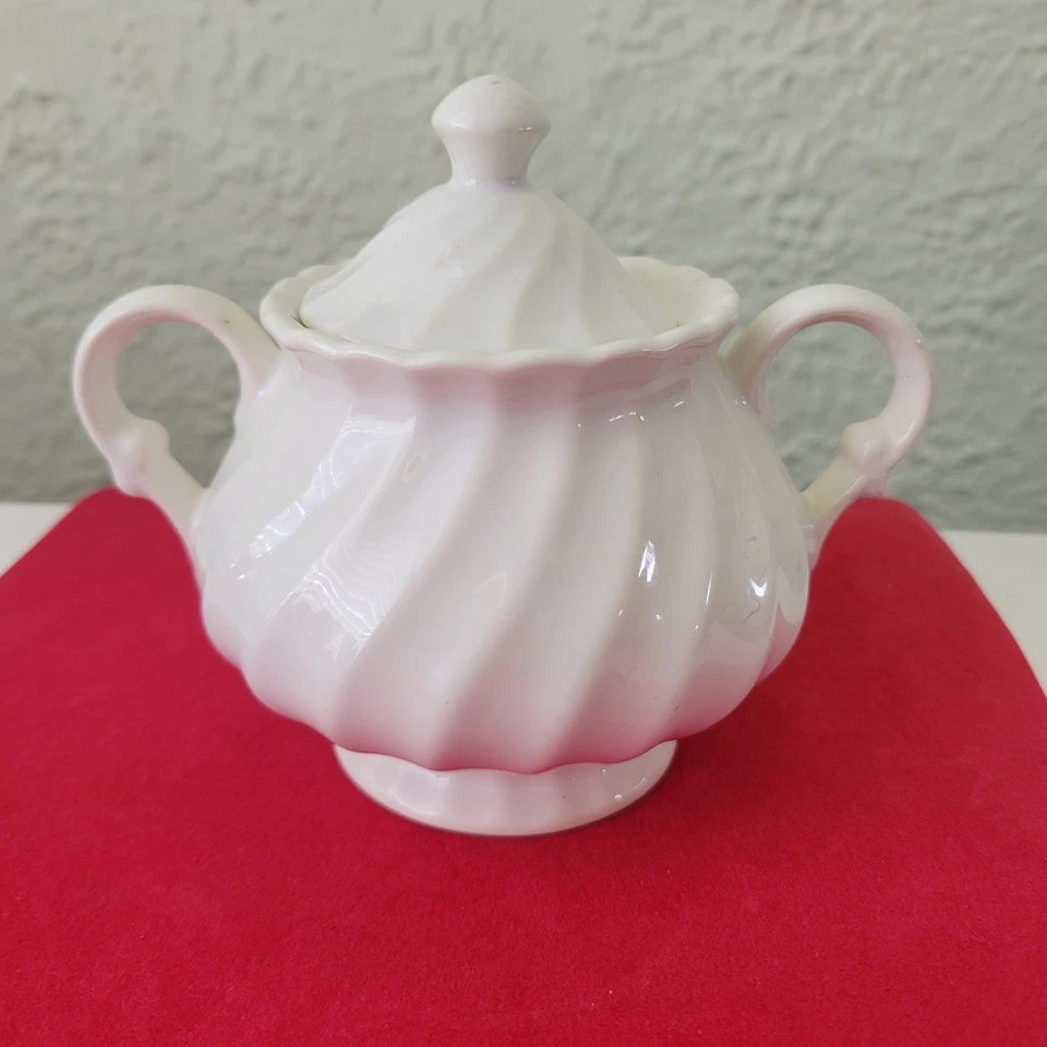 Azúcar Cuenco de Colección y Tapa Cubierto Hueso Blanco China Cottagecore 4.5 Pulgadas Foto 3 de 4