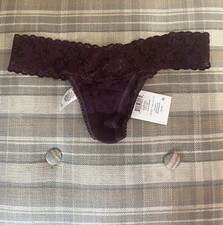 Hanky Panky Signature Stretch Lace Low Rise Thong Dark Cherry