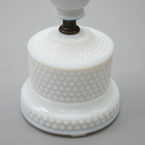 Vintage 11" White Milk Glass Hobnail Table Light Desk Nightstand Accent Lamp - Picture 7 of 10