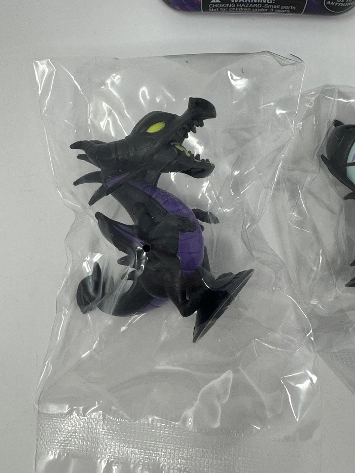 NUEVO Villanos Disney Chibi Snapz - La Bella Durmiente Maléfica y Dragón Foto 2 de 4