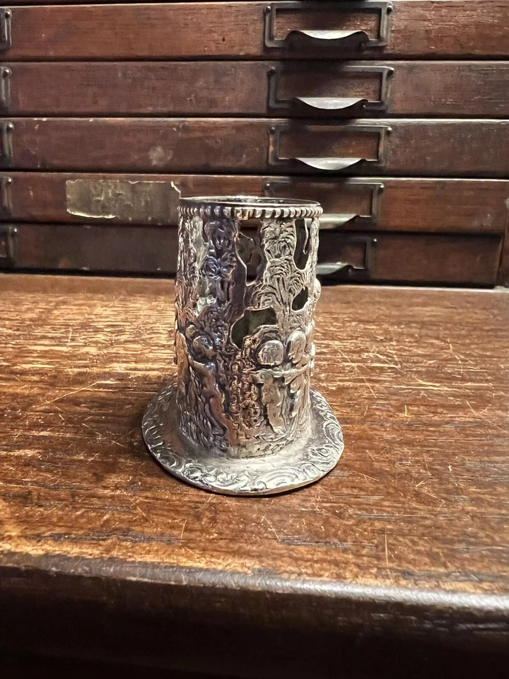 Antiguo palillo de dientes alemán reticulado del siglo XIX plata .800 querubines perro Foto 4 de 4