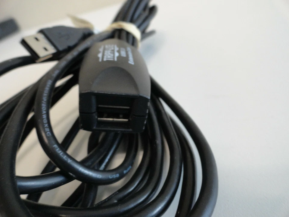 GG9: Tripp Lite USB 2.0 Extension Cable - Image 3 of 4