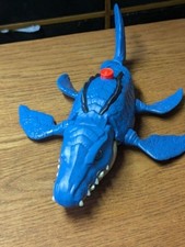 Figura Mosasaurus Imaginext Jurassic World 2018 con parque de acción Snapping Jaw