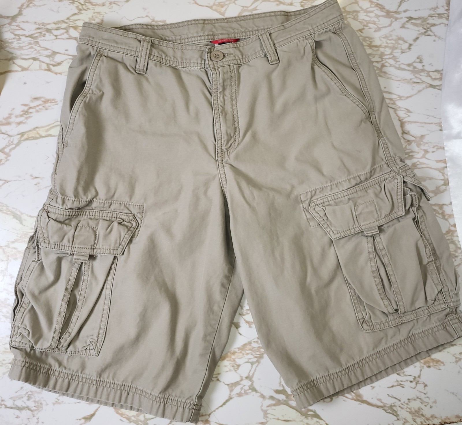 The North Face Men's Cargo Shorts Size 32 Khaki Tan Cotton Hiking Outdoor Rugged