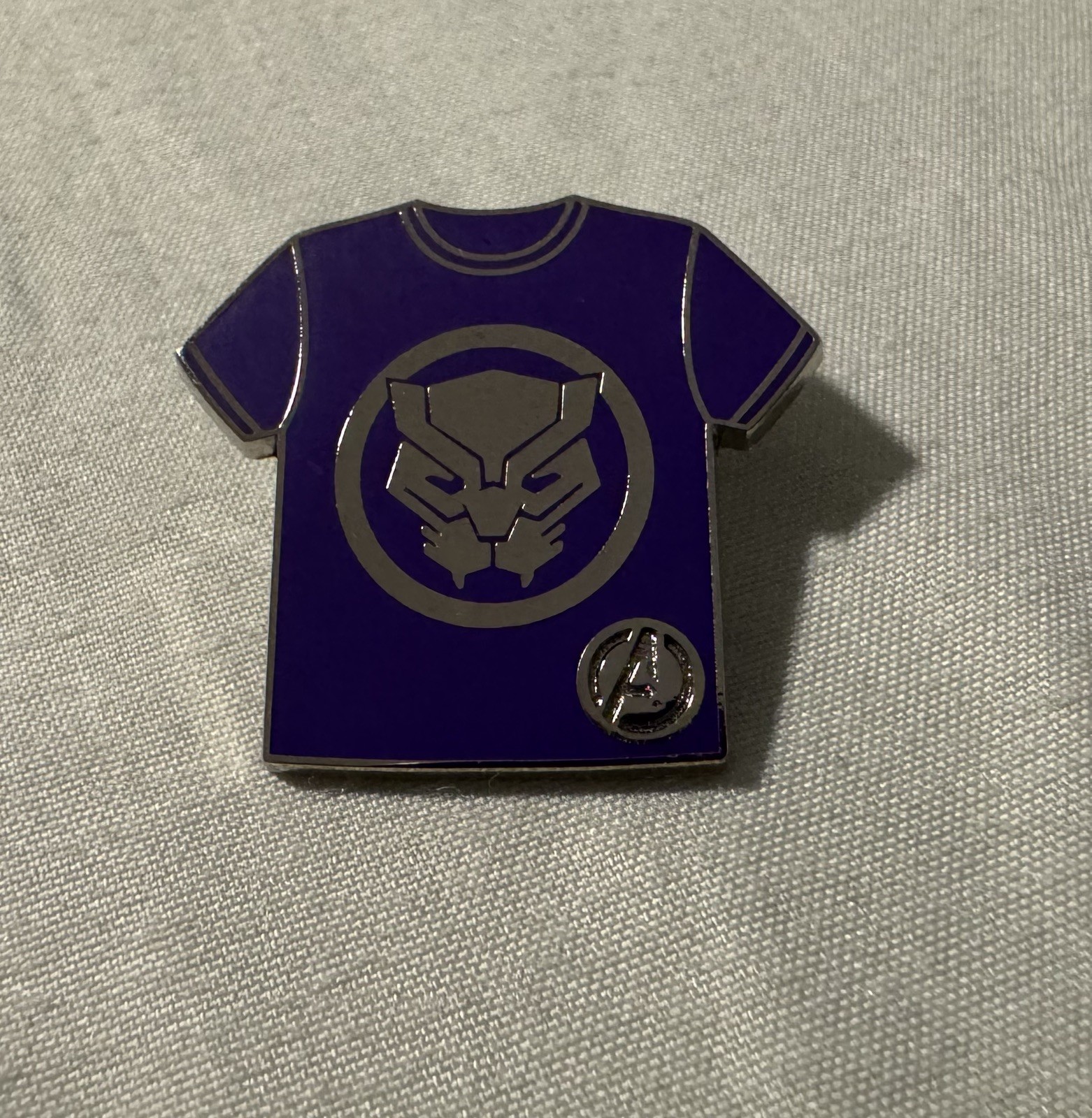 Disney Marvel Mystery Hidden Mickey  Black Panther Purple T-Shirt Pin