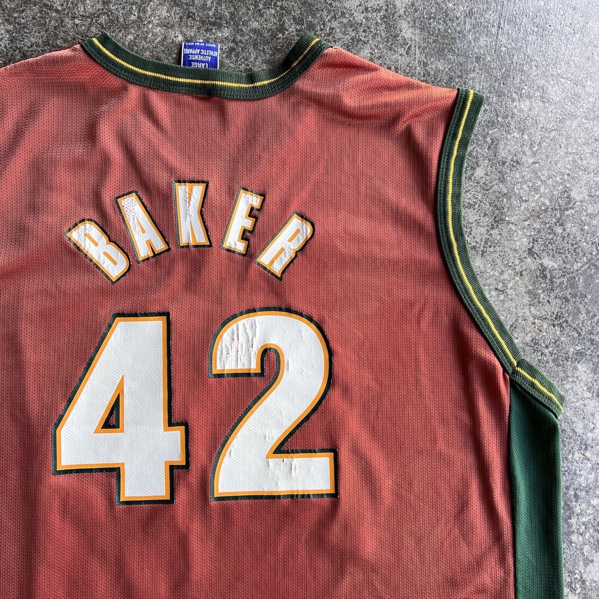 Vintage 90s Champion Vin Baker Seattle Super Sonics #42