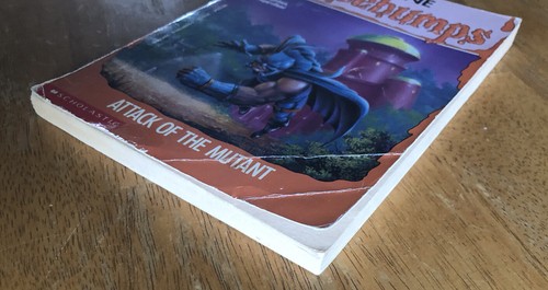Goosebumps 25 Attack of the Mutant by R. L. Stine 1994 Vintage First Print Book - Picture 9 of 9