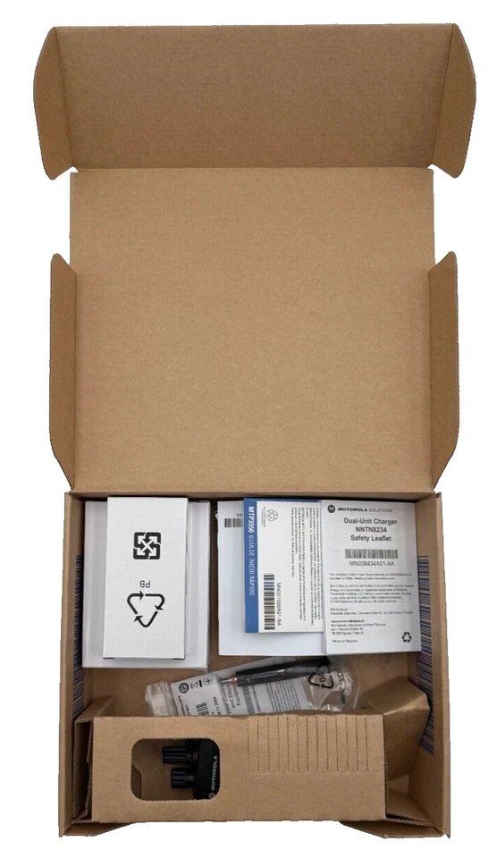 Motorola MTP3550 350-470MHz Tetra Portable Radio - Image 3 of 3