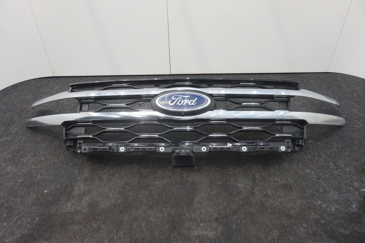 Front Bumper Complete Grille NL1Z99022A68CAPTM Ford Expedition