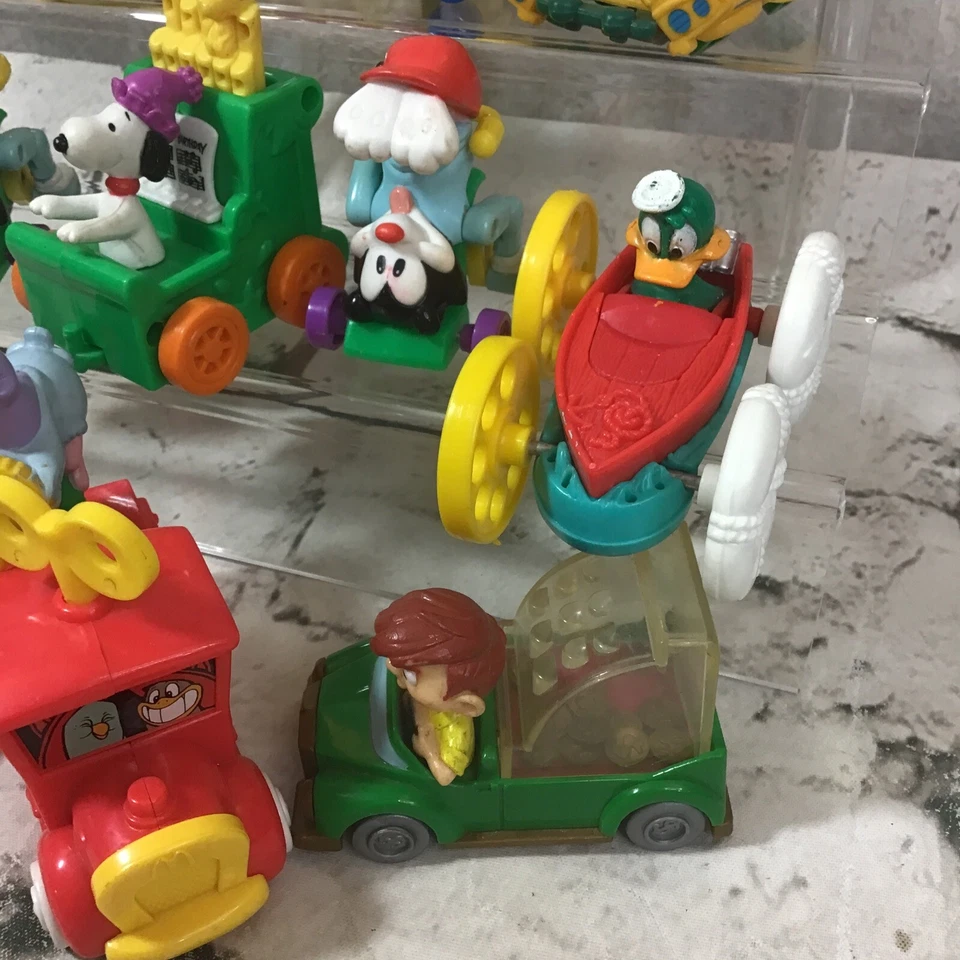 Lote 14 McDonalds Vintage Años 90 Warner Bros Animaniacs Tiny Tunes Coches Flip Snoopy Foto 4 de 4