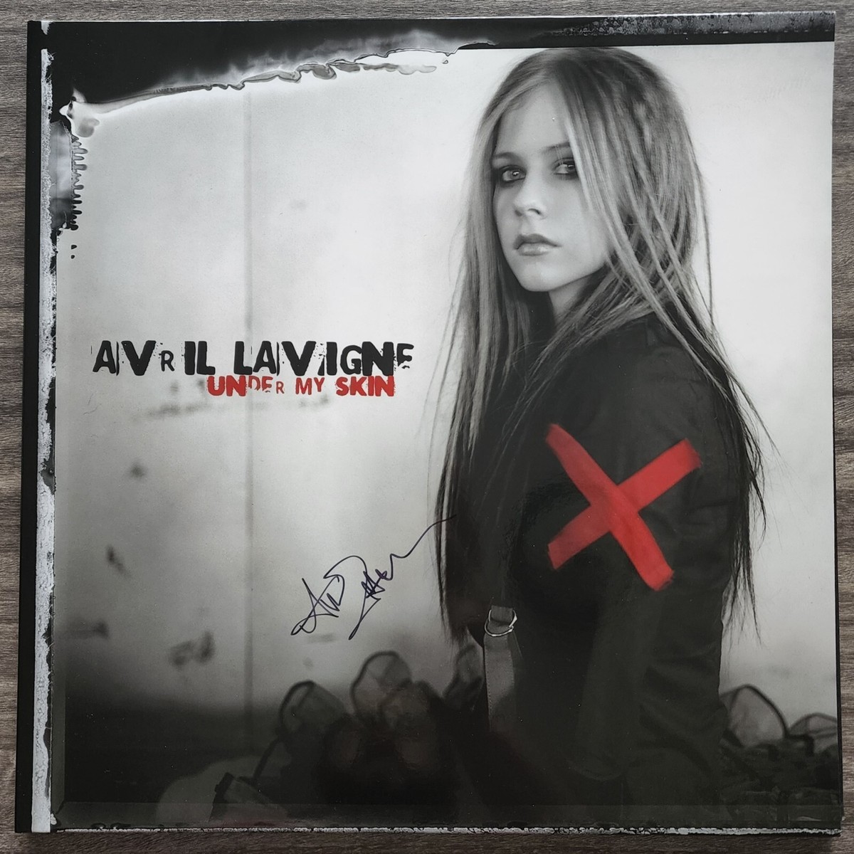 Avril Lavigne Signed Under My Skin Vinyl Record Album LP Pop Punk