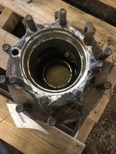 Hub piloted hub
