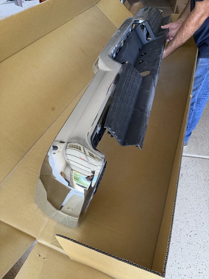 2019-2024 Ram 1500 后保险杠带踏板 CH1102382 — 第 2/4 张图片