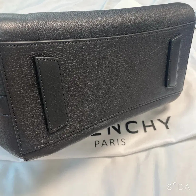 Givenchy Antigona Small Black Tote & Shoulder Bag thumbnail 9