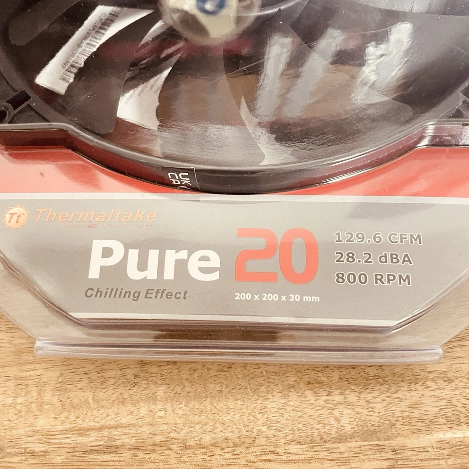 Thermaltake 200mm Fan - Pure 20 Series Black 200x30mm High Airflow Case Fan - Image 3 of 3