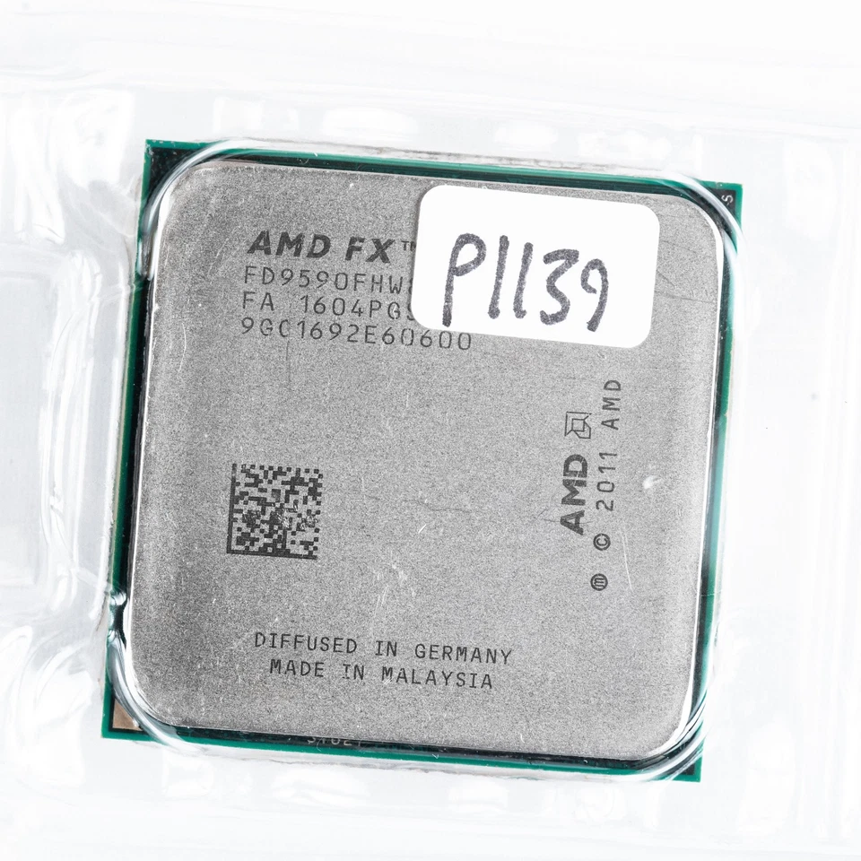 AMD FX-9590 FD9590FHW8KHK AM3+ 5GHz Vishera Eight Core Processor 220W Top Chip - Image 3 of 3