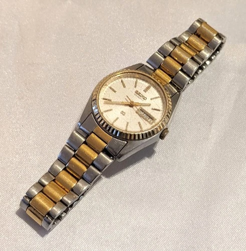 Vintage Seiko SQ Women's Watch 24mm Silver Dial Two Tone Day/Date Needs Battery