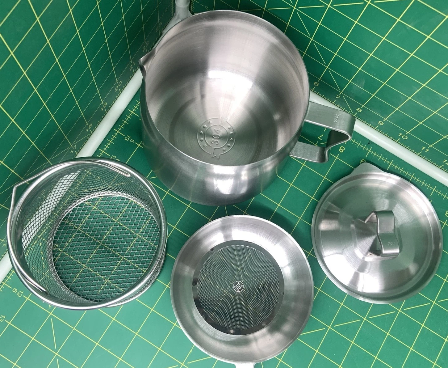 Oil Strainer Pot Pour Spout Stovetop Deep Fryer Portable Oil Storage Mesh Filter
Opens in a new wind