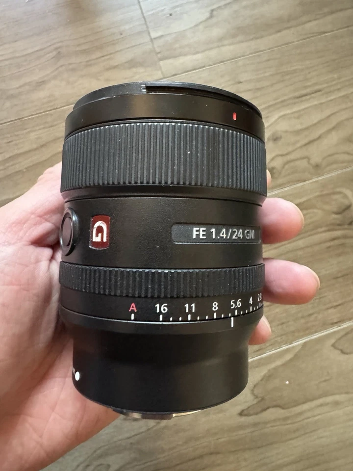 Lente de Câmera Sony FE 24mm f/1.4 GM - Preta (SEL24F14GM) - Imagem 3 de 4