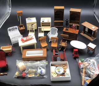 Mixed Lot Of Miniature Dollhouse Furniture & Accessories/Wood/Metal