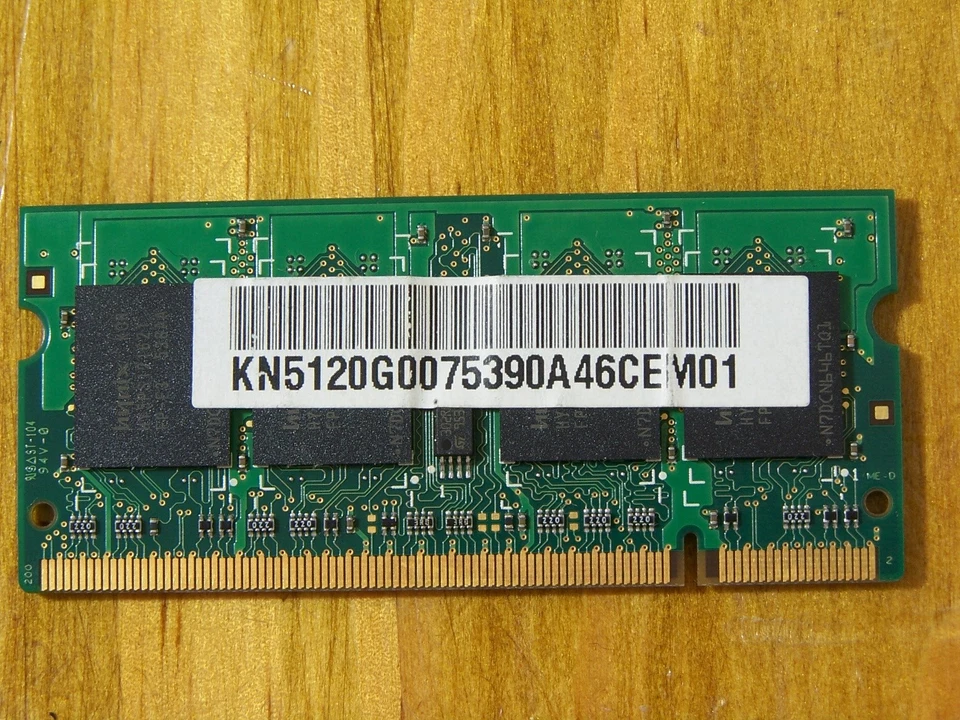 hynix 512MB DDR2-533 PC2-4200 SO-DIMM laptop RAM memory HYMP564S64BP6-C4 - Image 2 of 2