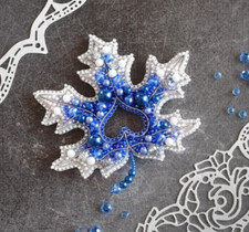 DIY Jewelry Making Beading kit Frosty leaf Brooch Bead Embroidery Needlepoint