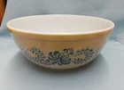 Vintage Pyrex Nesting Mixing Bowl 404  4 qt
