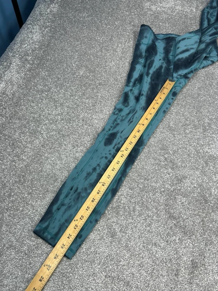 Leggings ajustados de tiro alto Lululemon Invigorate de 25"" para mujer 6 logotipo azul tie dye Foto 4 de 4