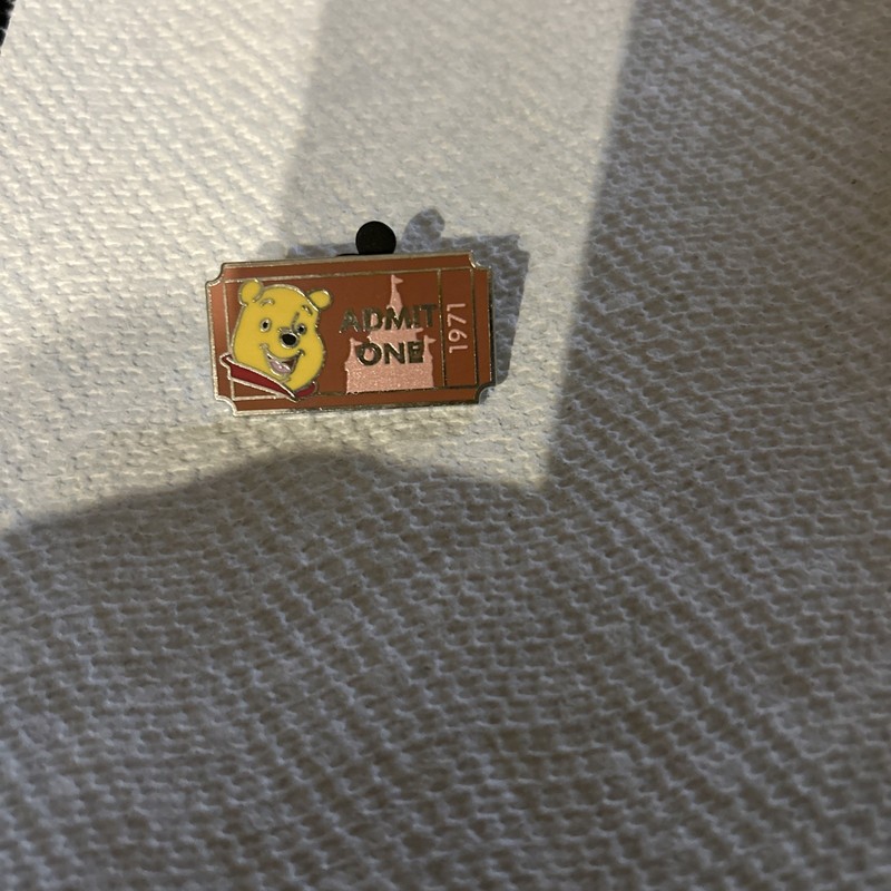 😃 1971 Winnie the Pooh Admit One WDW Ticket Pin - LE Disney Winnie the Pooh Pin