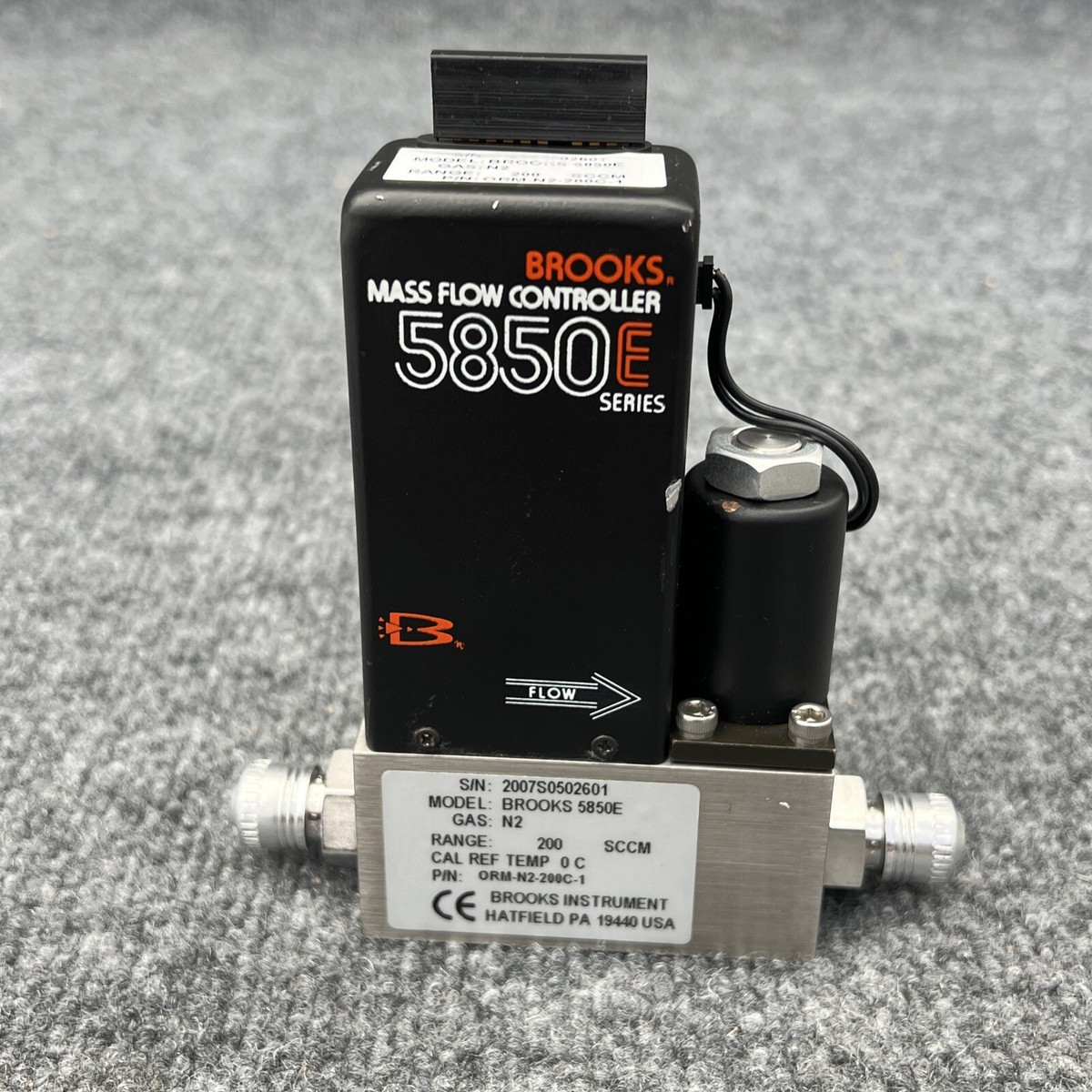 Brooks 5850E Instrument Mass Flow Controller N2 Nitrogen New