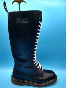 dr martens 20 eye