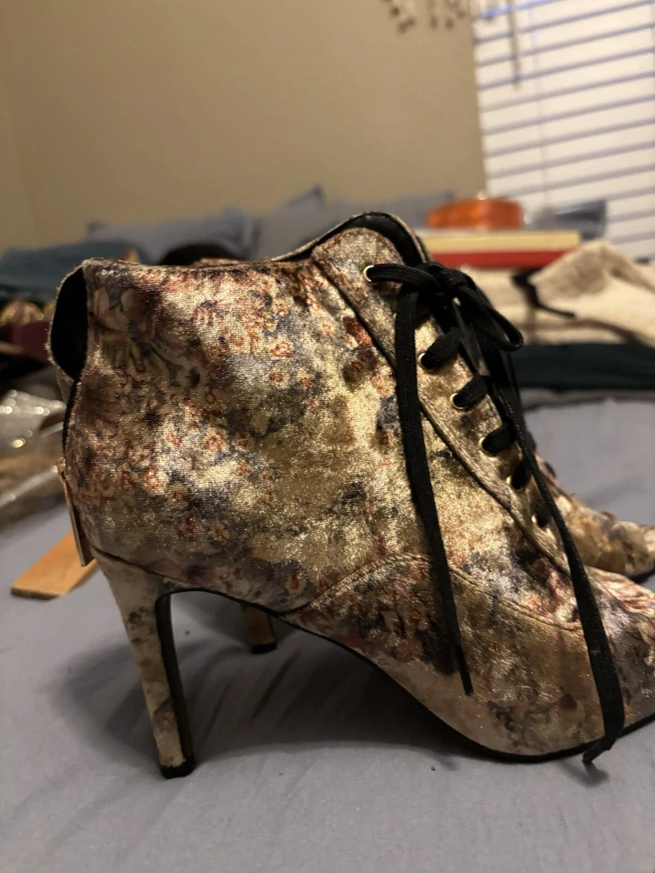 Botín Halle para mujer Nanette Nanette Lepore, gamuza multicolor coñac 7M Foto 4 de 4