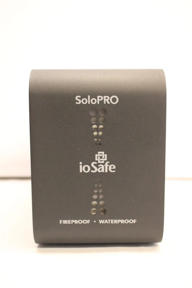 IOSAFE SOLO PRO 2TB USB 2.0 eSATA FIREPROOF & WATERPROOF EXTERNAL HARD DRIVE - Image 3 of 4