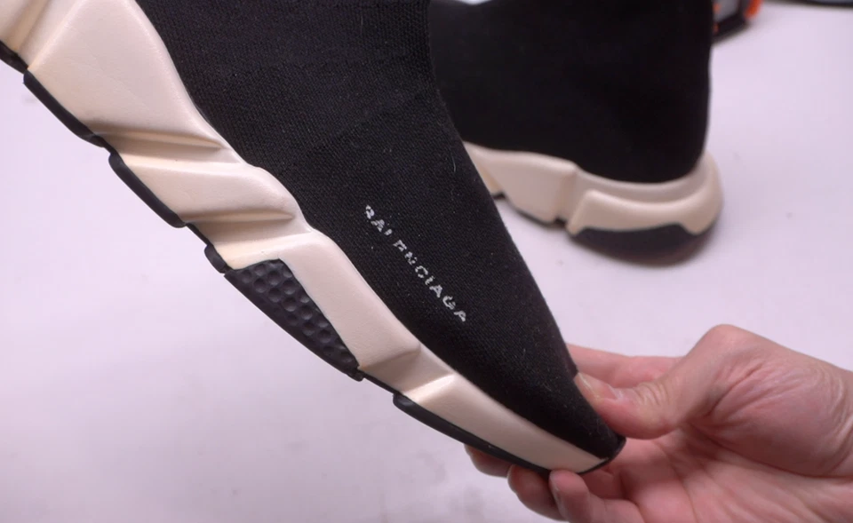 Balenciaga Speed Runner Logo Fix Blanco Vinilo Transferencia de Calor Repuesto (Paquete de 2) Foto 3 de 4