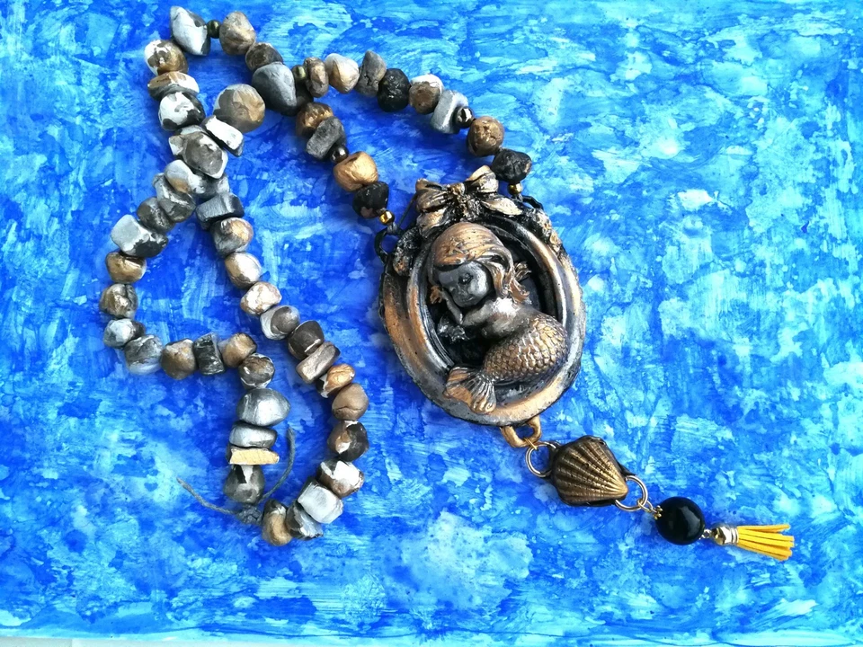 Ожерелье женское ювелирное изделие бруталистская подвеска массивная ар-деко сирена русалка спящая - Изображение 4 из 4