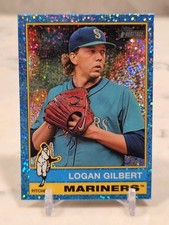 2025 Topps Heritage - High Number SP Logan Gilbert #492 Chrome Blue Sparkle