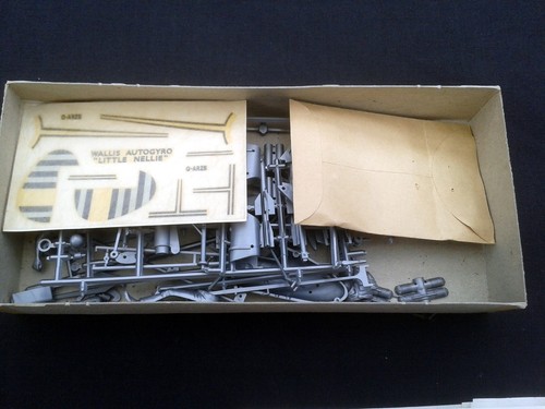 AIRFIX JAMES BOND 007 YOU ONLY LIVE TWICE AUTOGYRO "LITTLE NELLIE" KIT MIB - Picture 3 of 7